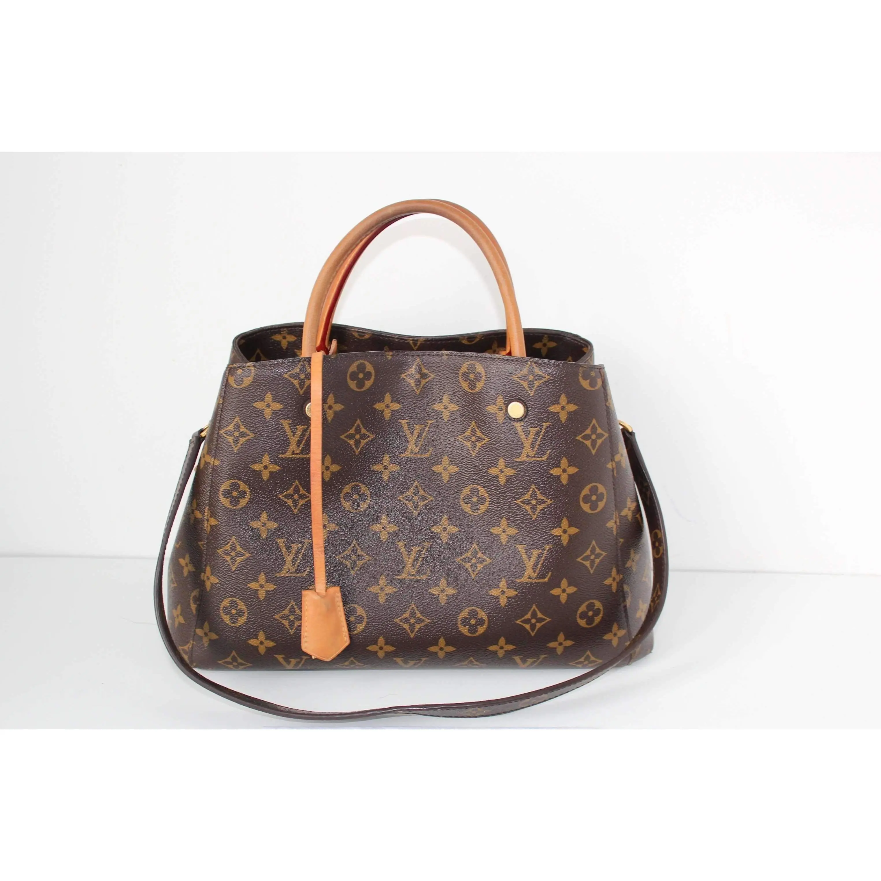 Louis Vuitton Montaigne MM Monogram Bag - Image 3