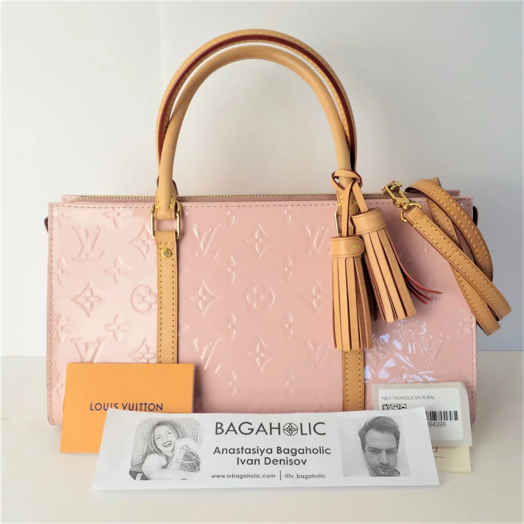 Louis Vuitton Neo Triangle Rose Ballerine Bag - Image 8
