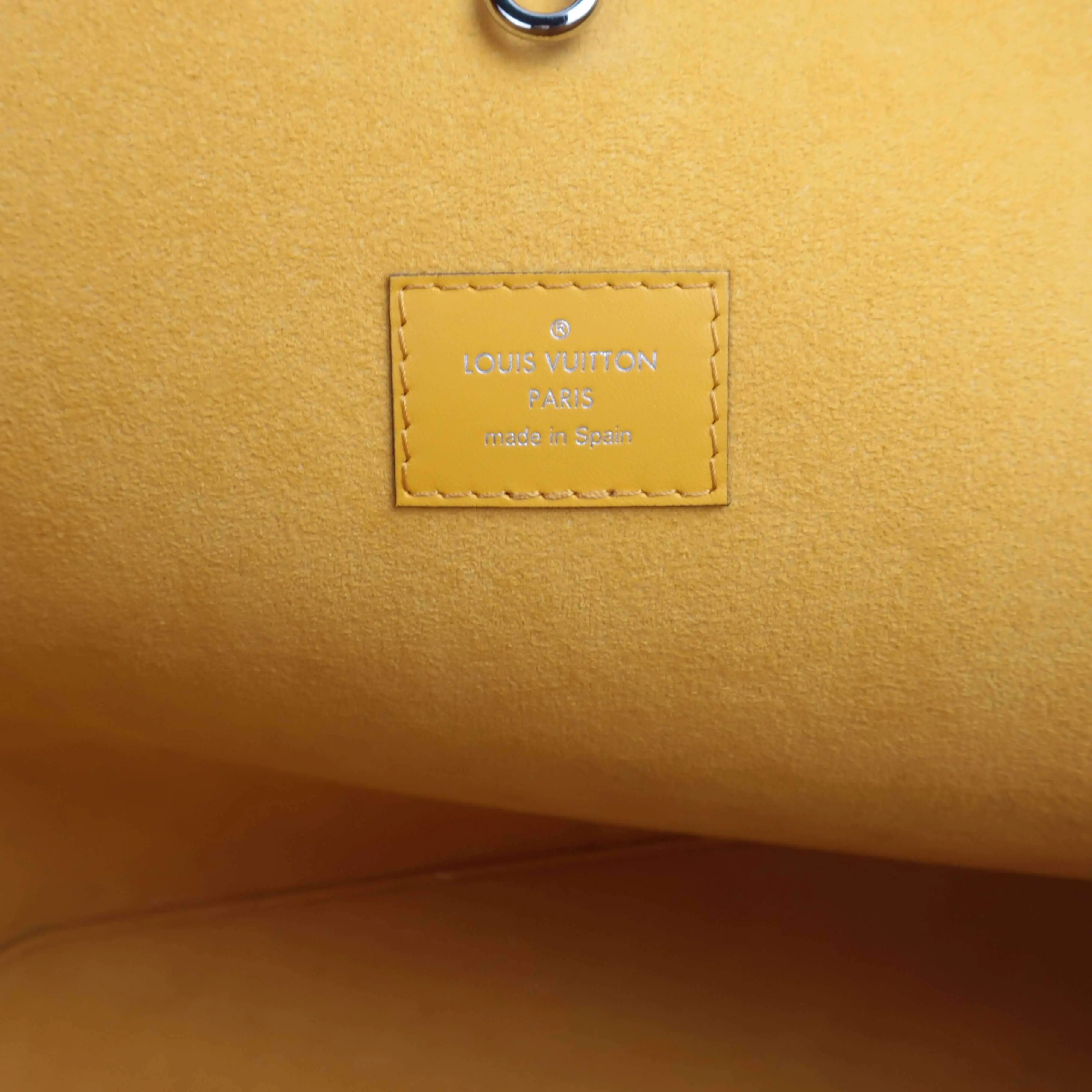 Louis Vuitton Neverfull MM Epi Yellow with pouch - Image 24