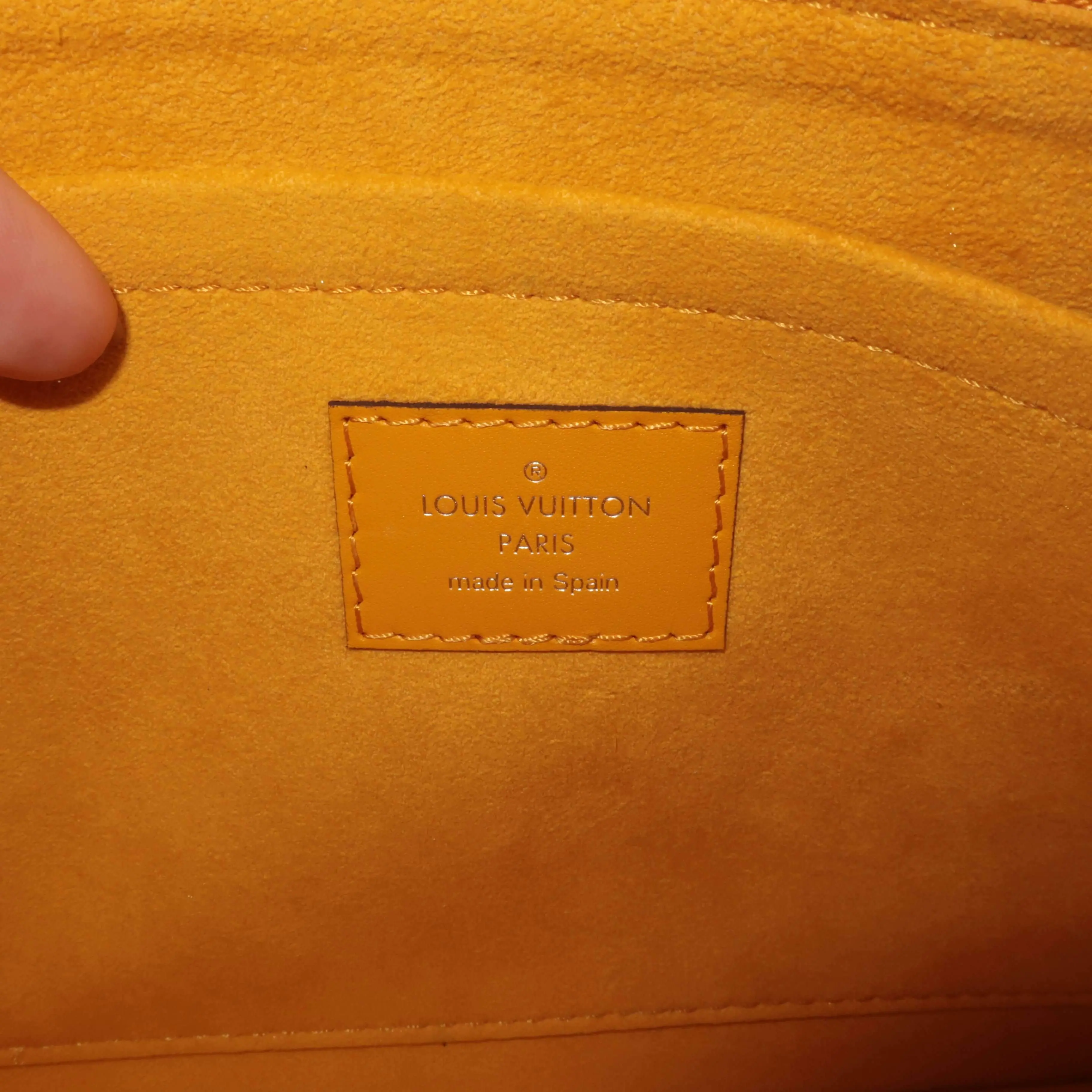 Louis Vuitton Neverfull MM Epi Yellow with pouch - Image 39