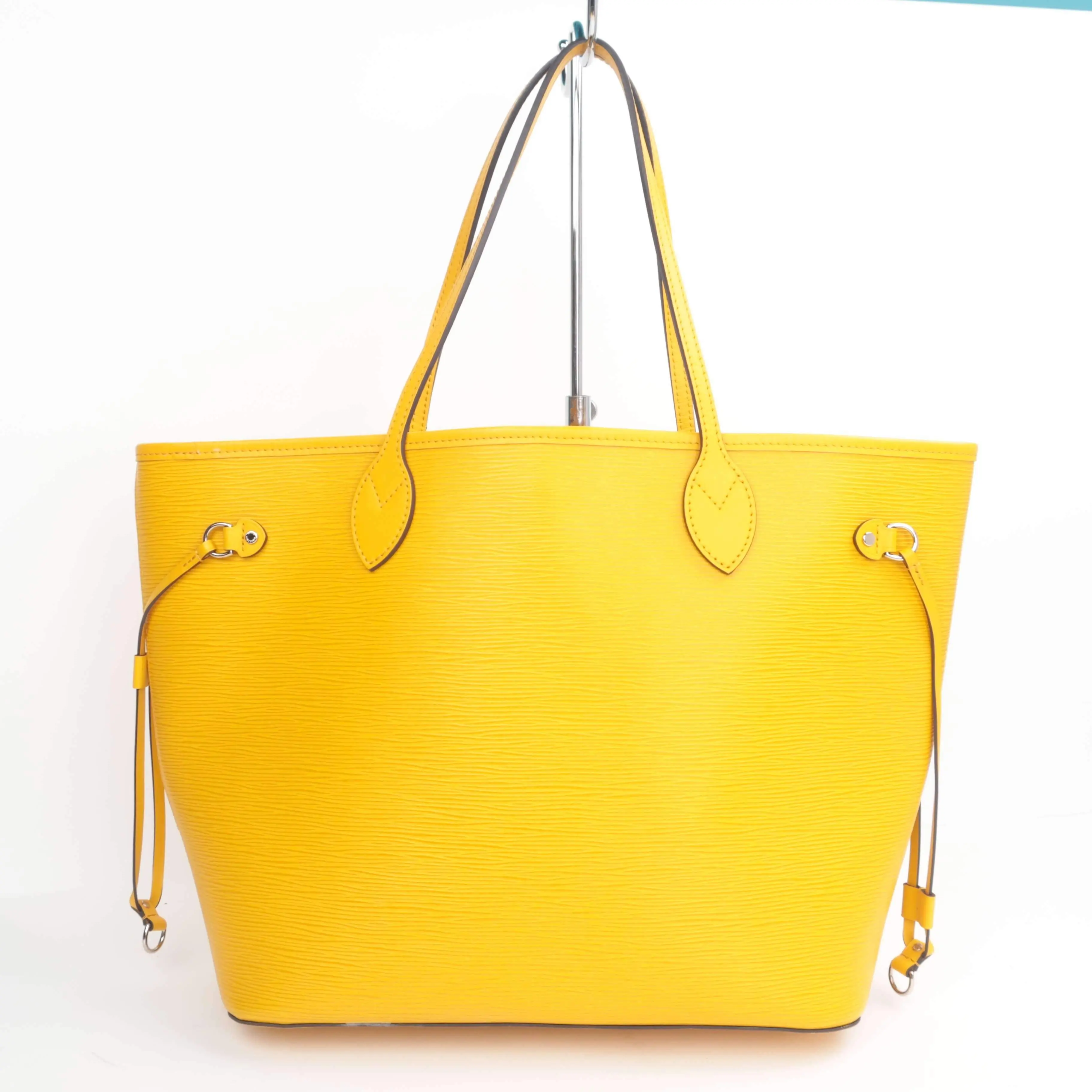 Louis Vuitton Neverfull MM Epi Yellow with pouch - Image 4