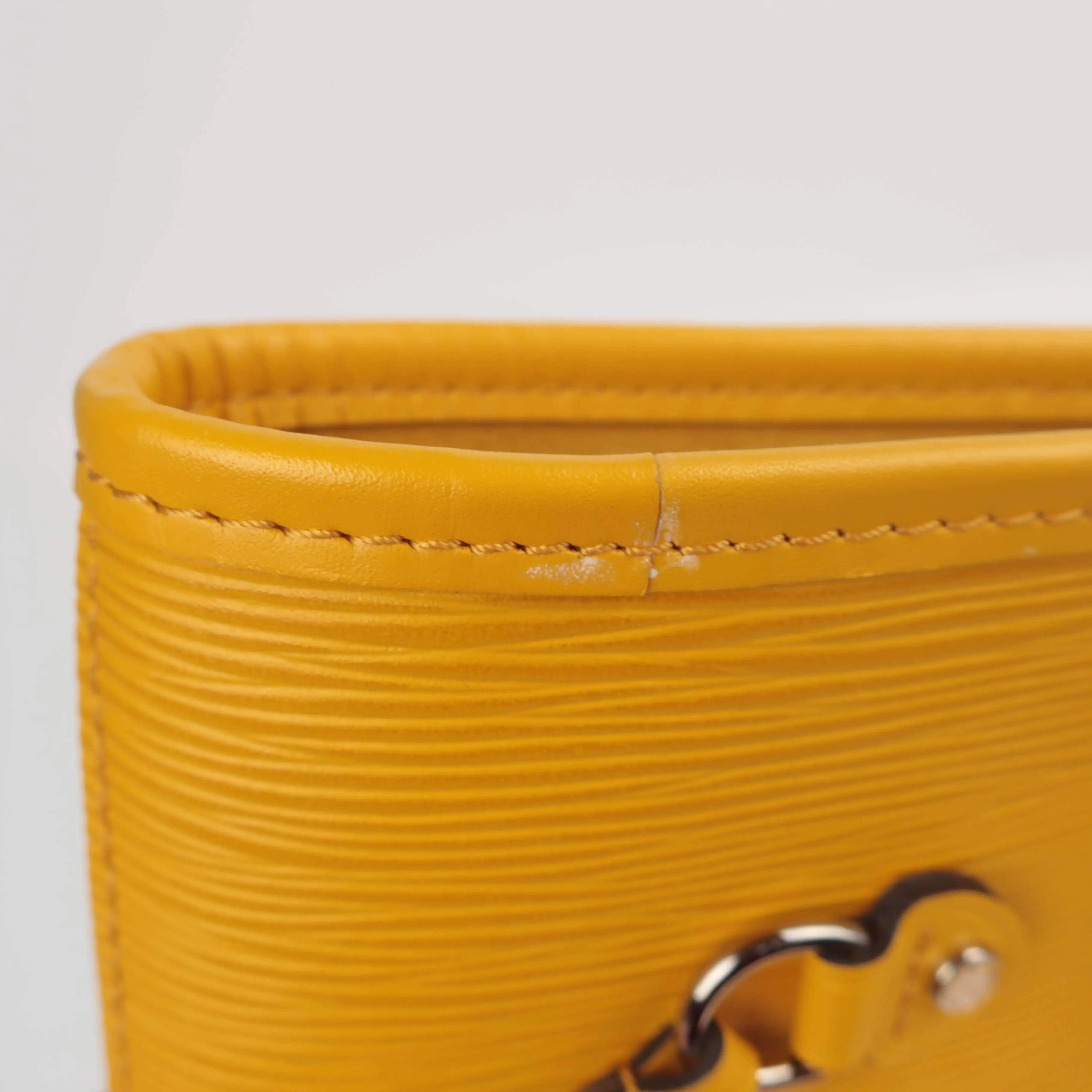 Louis Vuitton Neverfull MM Epi Yellow with pouch - Image 42