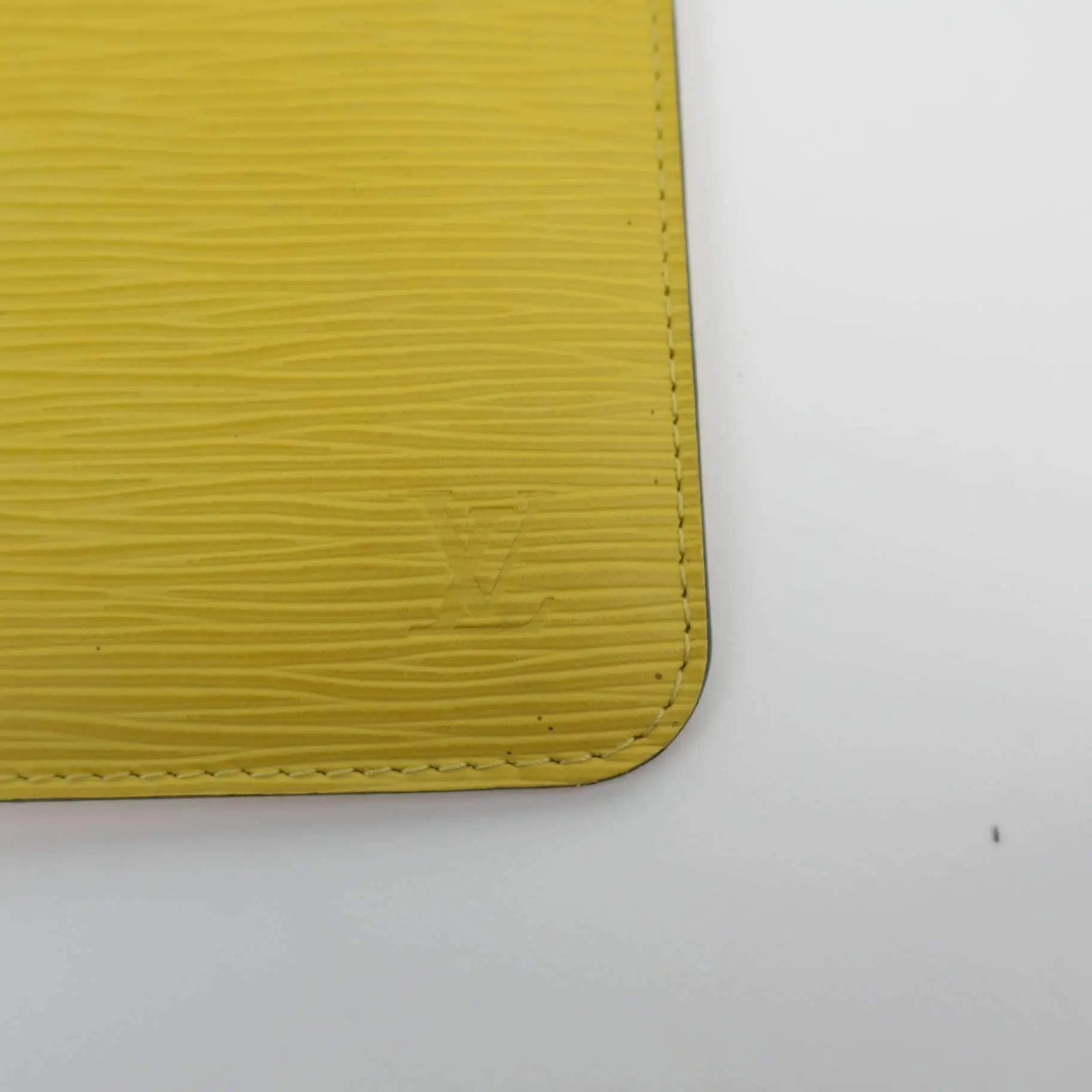 Louis Vuitton Neverfull PM Yellow Epi with Pouch - Image 27