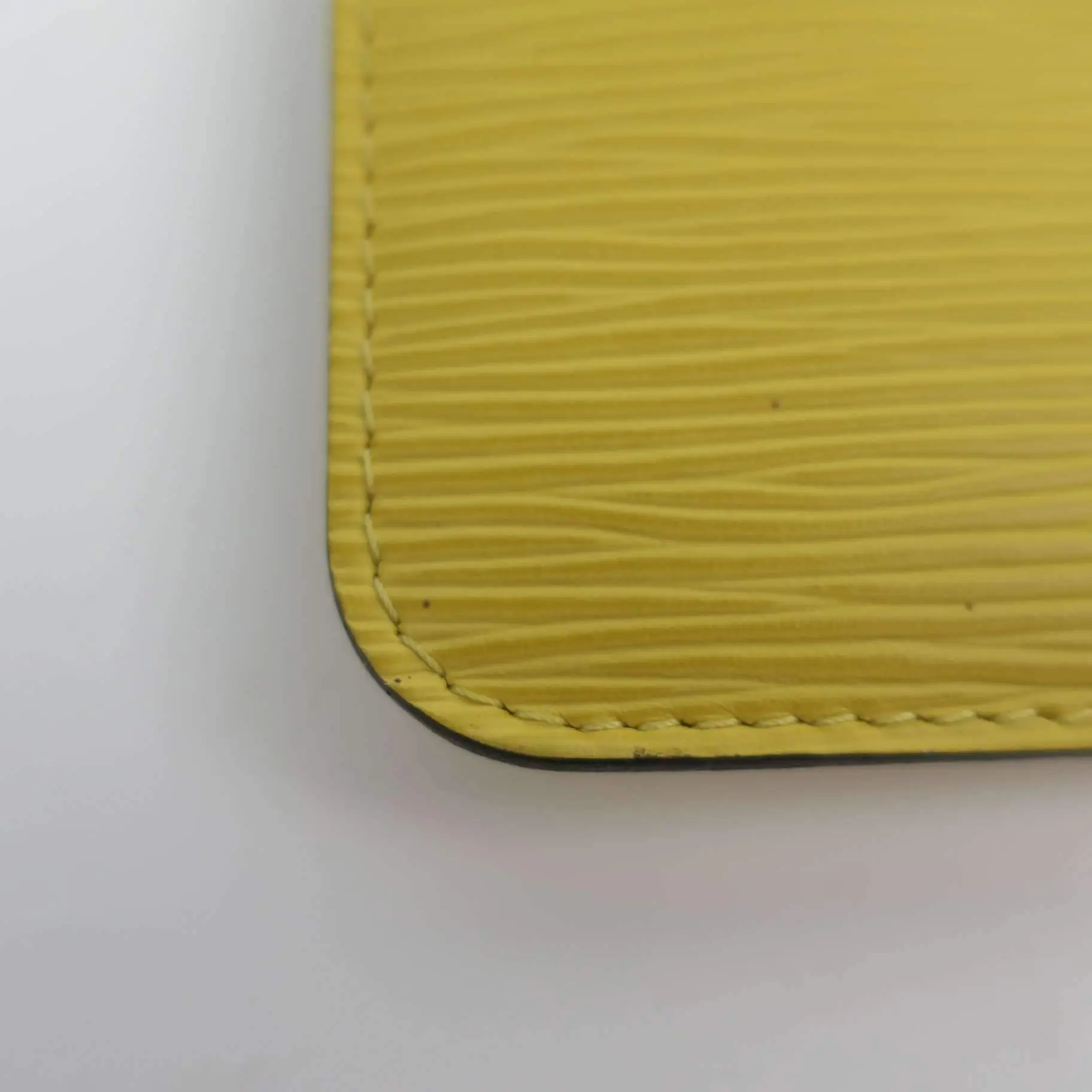 Louis Vuitton Neverfull PM Yellow Epi with Pouch - Image 28