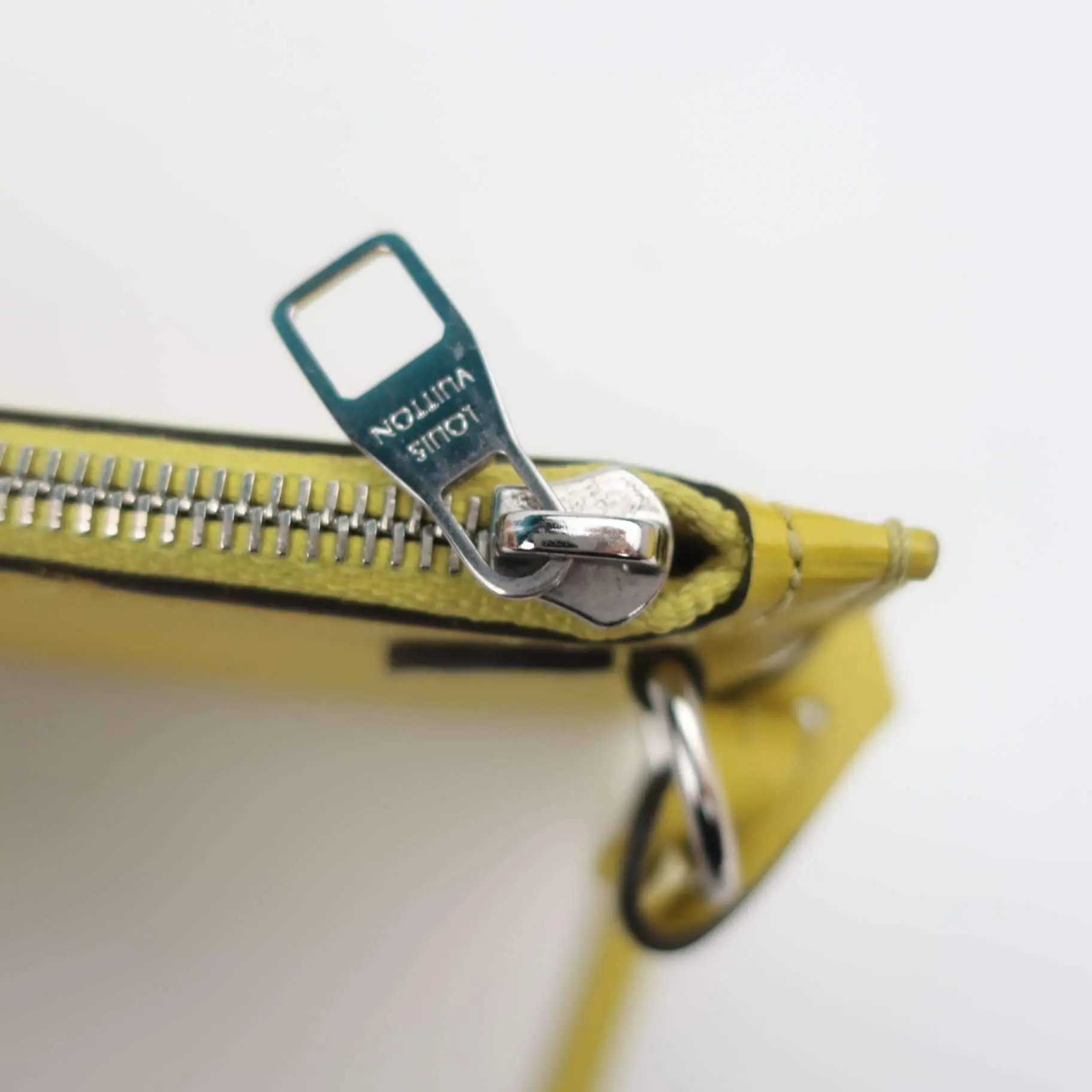 Louis Vuitton Neverfull PM Yellow Epi with Pouch - Image 32