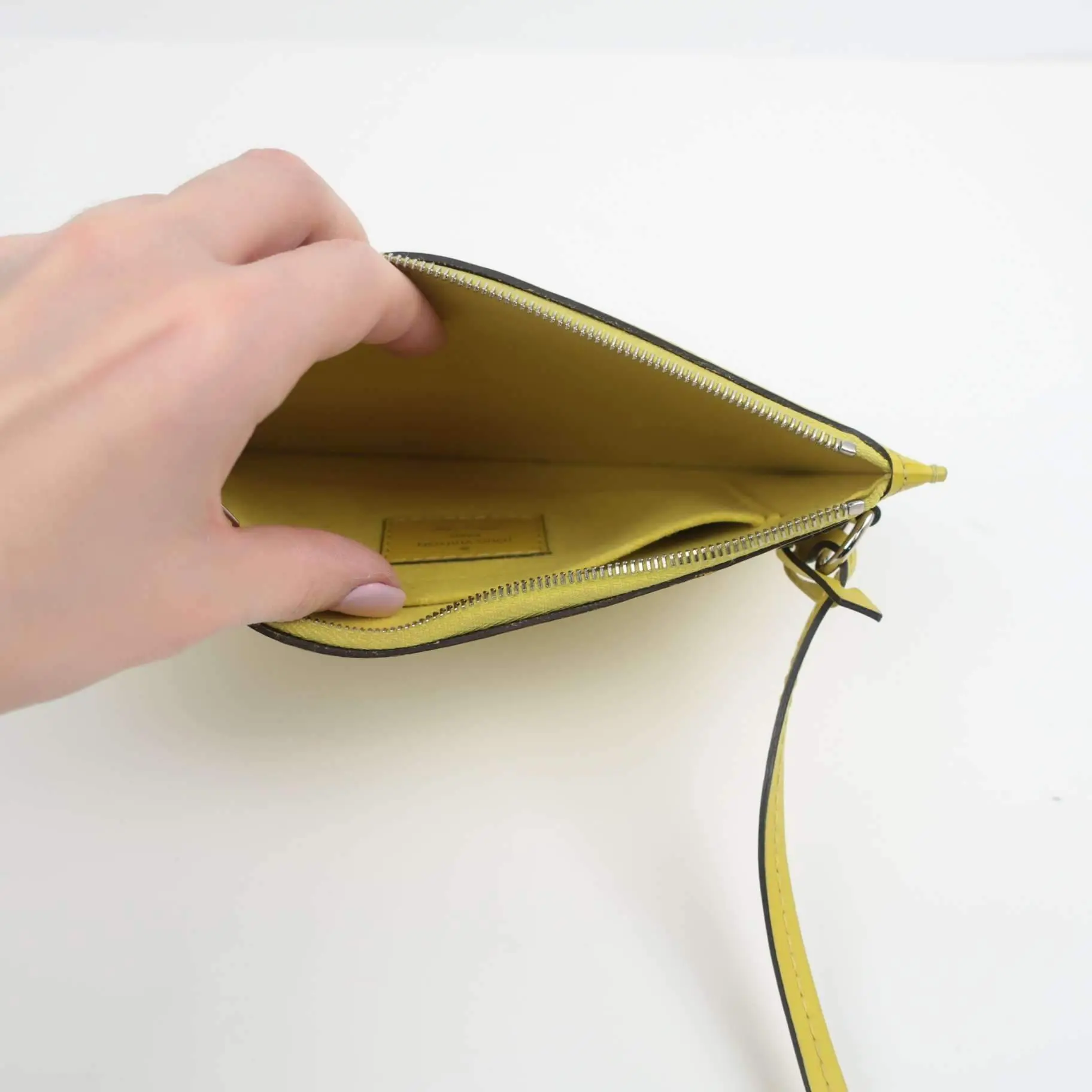 Louis Vuitton Neverfull PM Yellow Epi with Pouch - Image 35