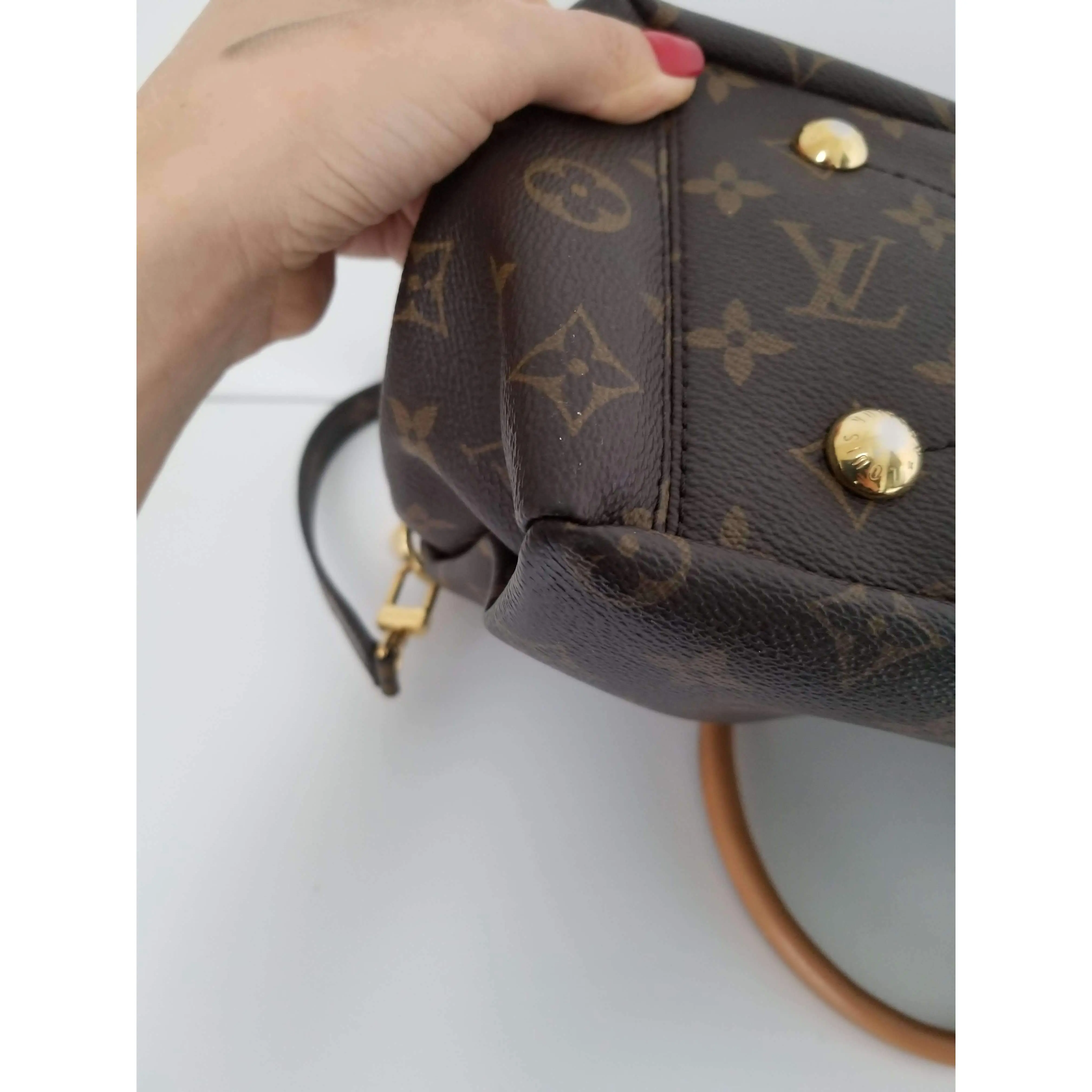 Louis Vuitton Pallas Aurore Monogram Bag - Image 9