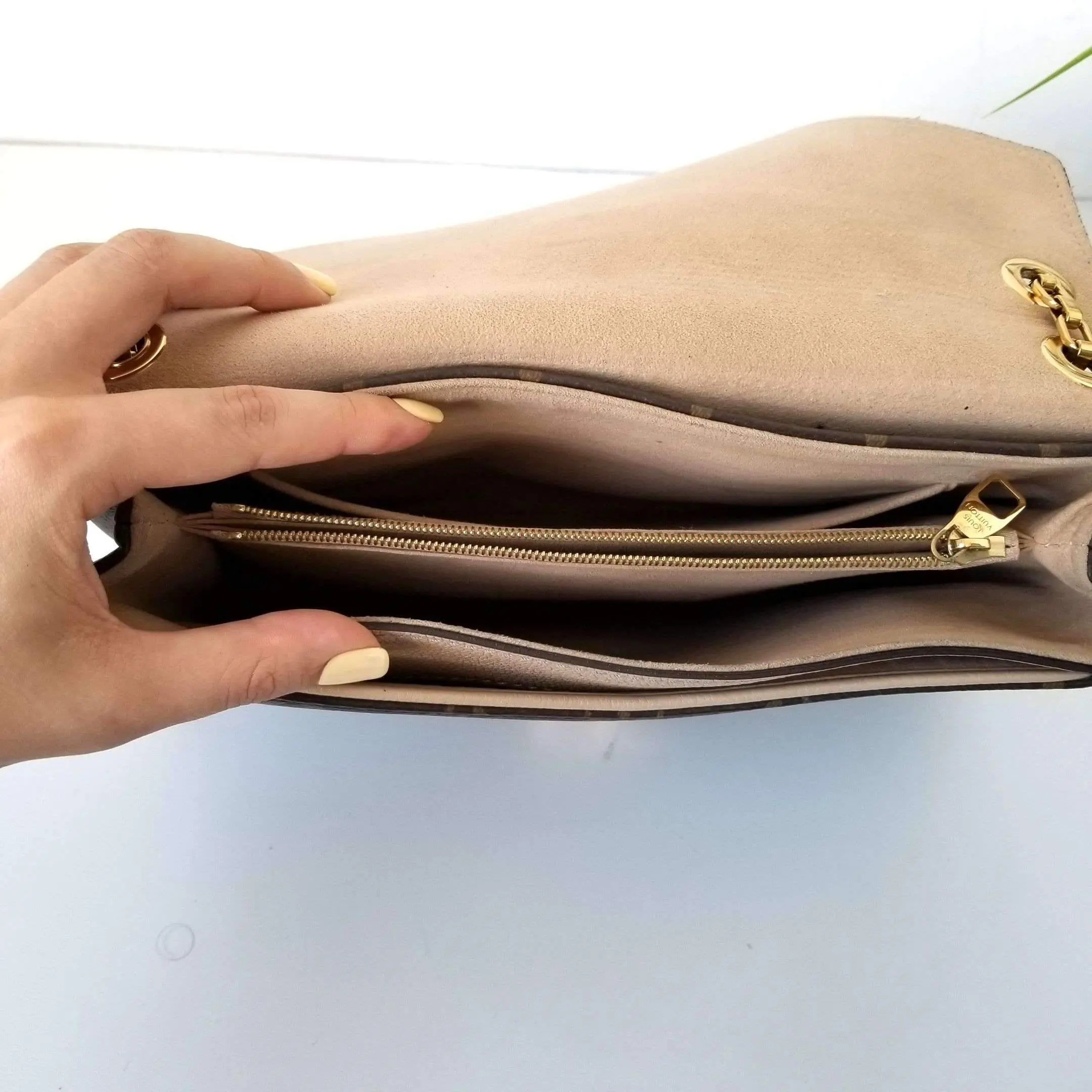 Louis Vuitton Pallas Chain Monogram Bag - Image 22