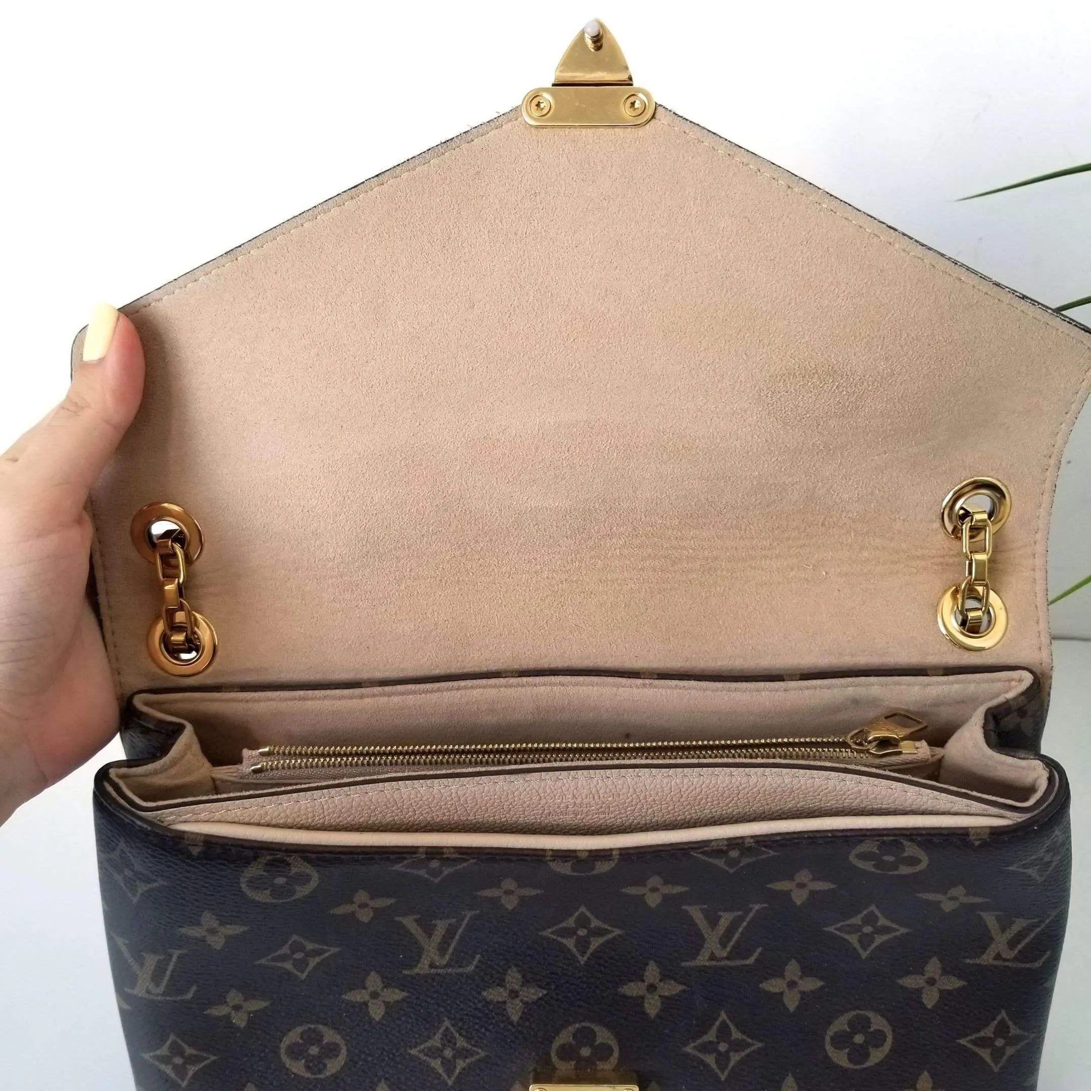 Louis Vuitton Pallas Chain Monogram Bag - Image 35