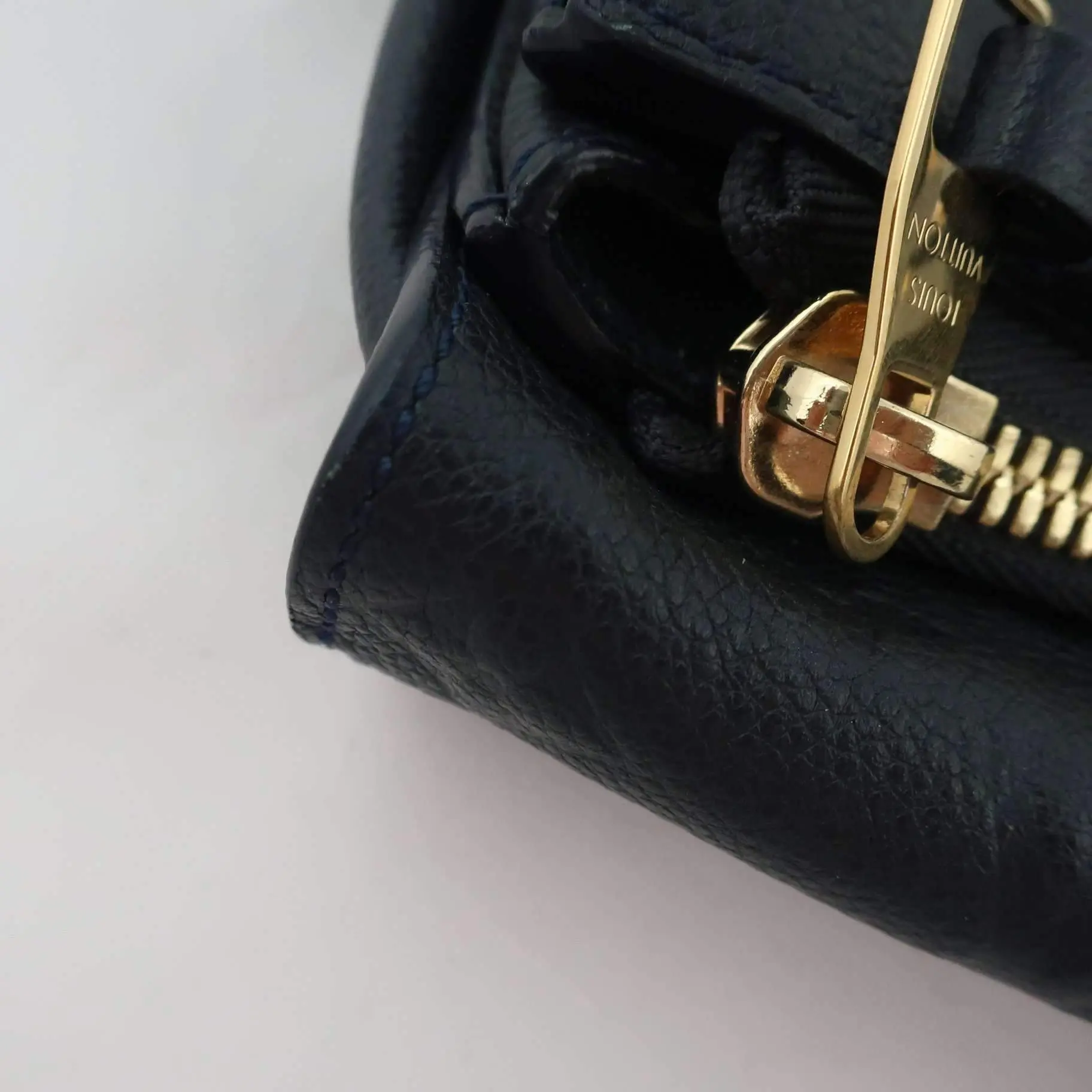 Louis Vuitton Petillate Clutch Infini - Image 12