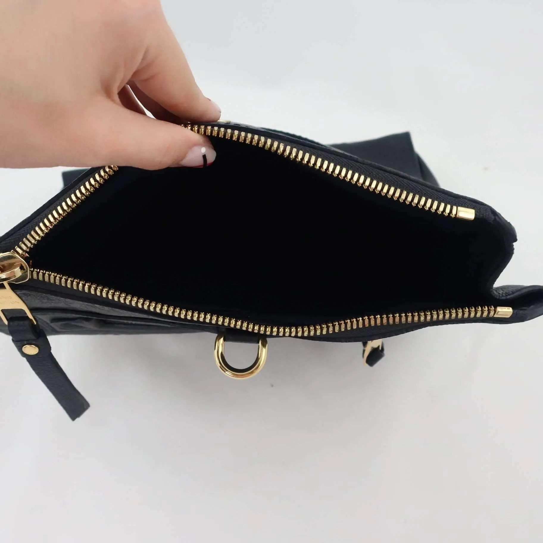Louis Vuitton Petillate Clutch Infini - Image 14