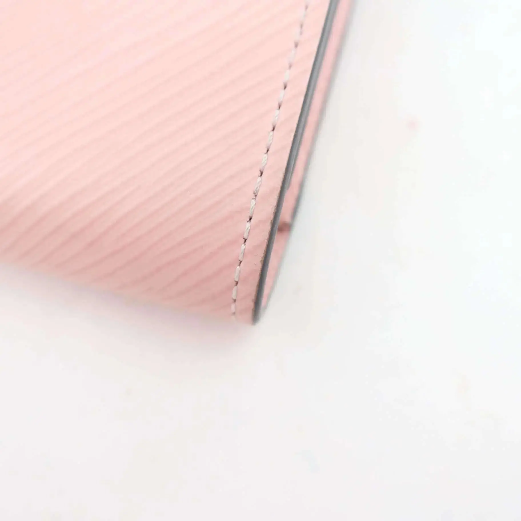 Louis Vuitton Pink Rose Ballerine Twist Epi Wallet - Image 31