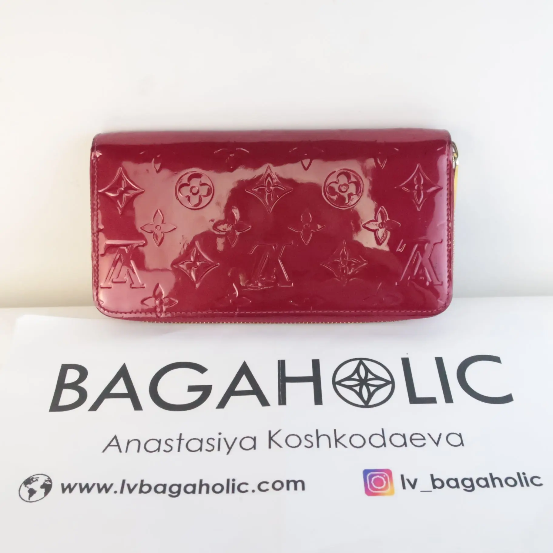 Louis Vuitton Red Monogram Vernis Zippy Wallet - Image 3