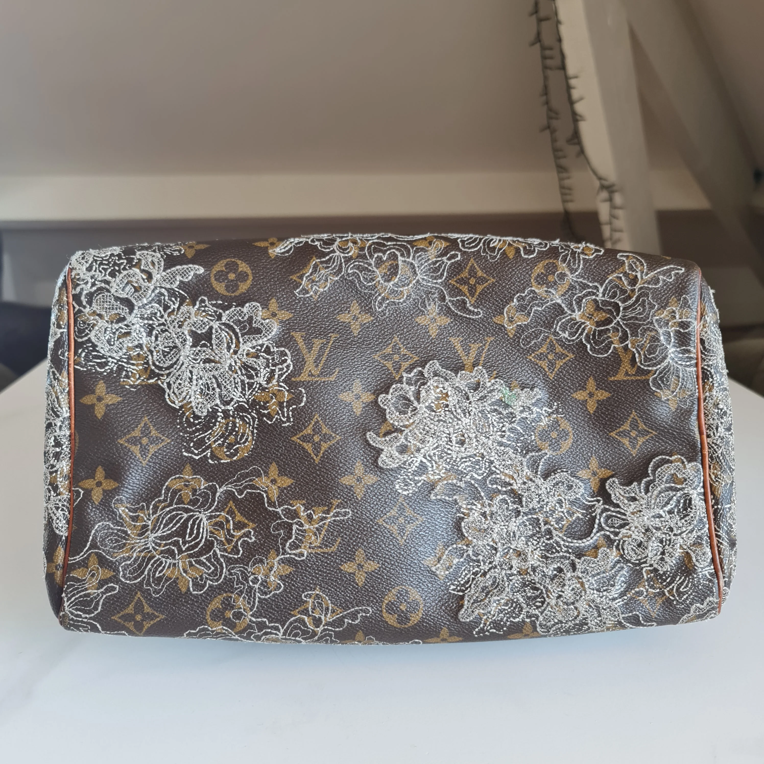 Louis Vuitton Silver Speedy Dentelle Bag (800) - Image 3
