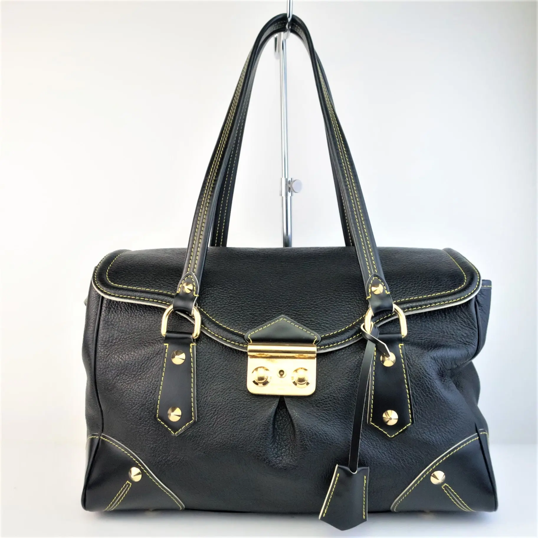 Louis Vuitton Suhali L'Essentiel GM Handbag - Image 4
