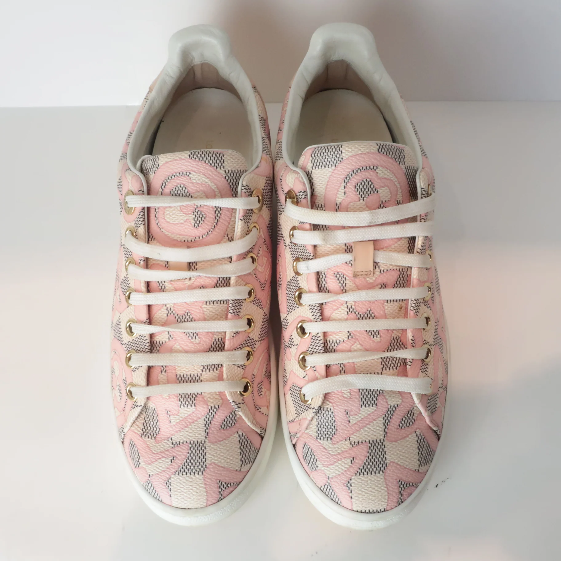 Louis Vuitton Tahitienne Pink Flower Sneakers (774) - Image 21