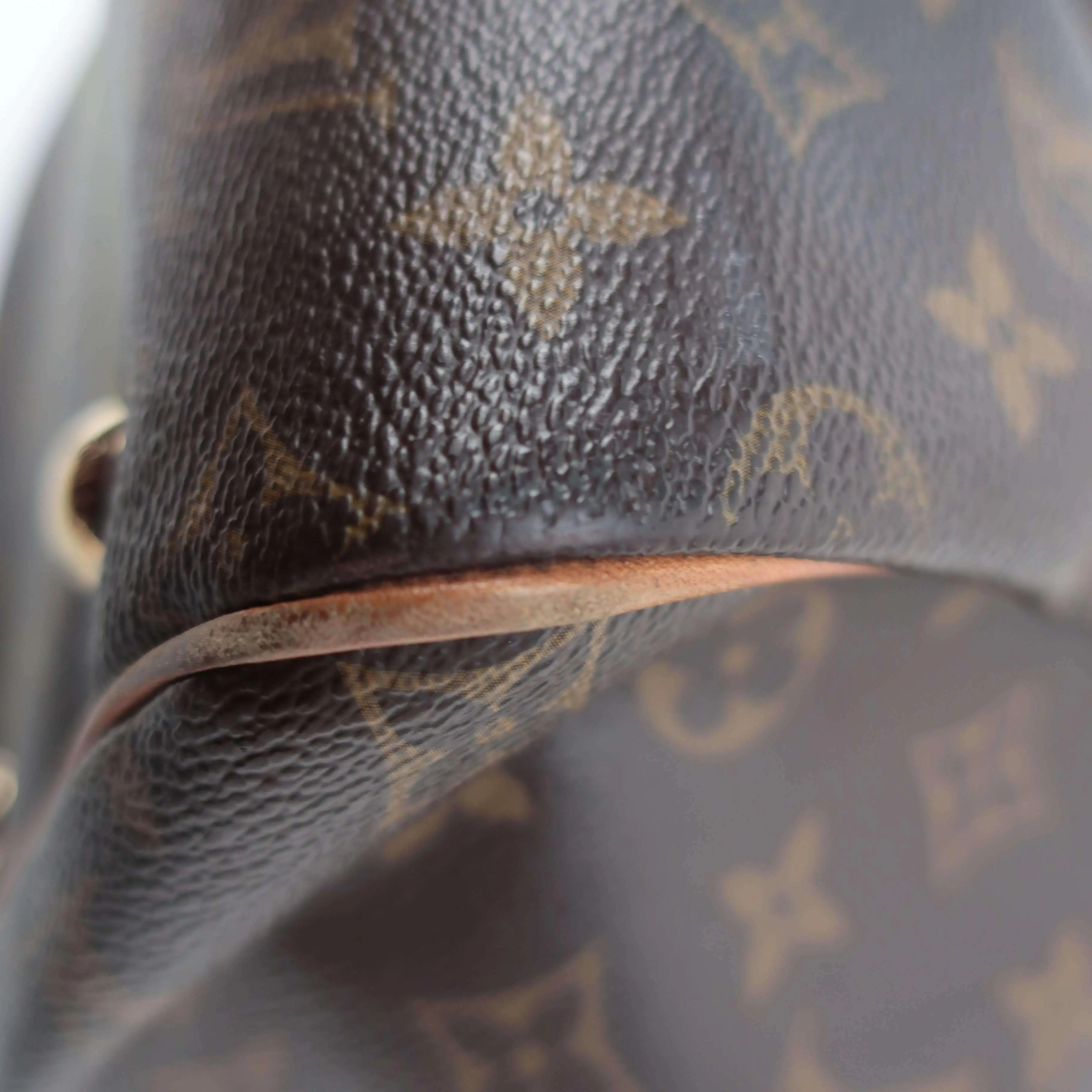 Louis Vuitton Tivoli GM Monogram Bag - Image 20