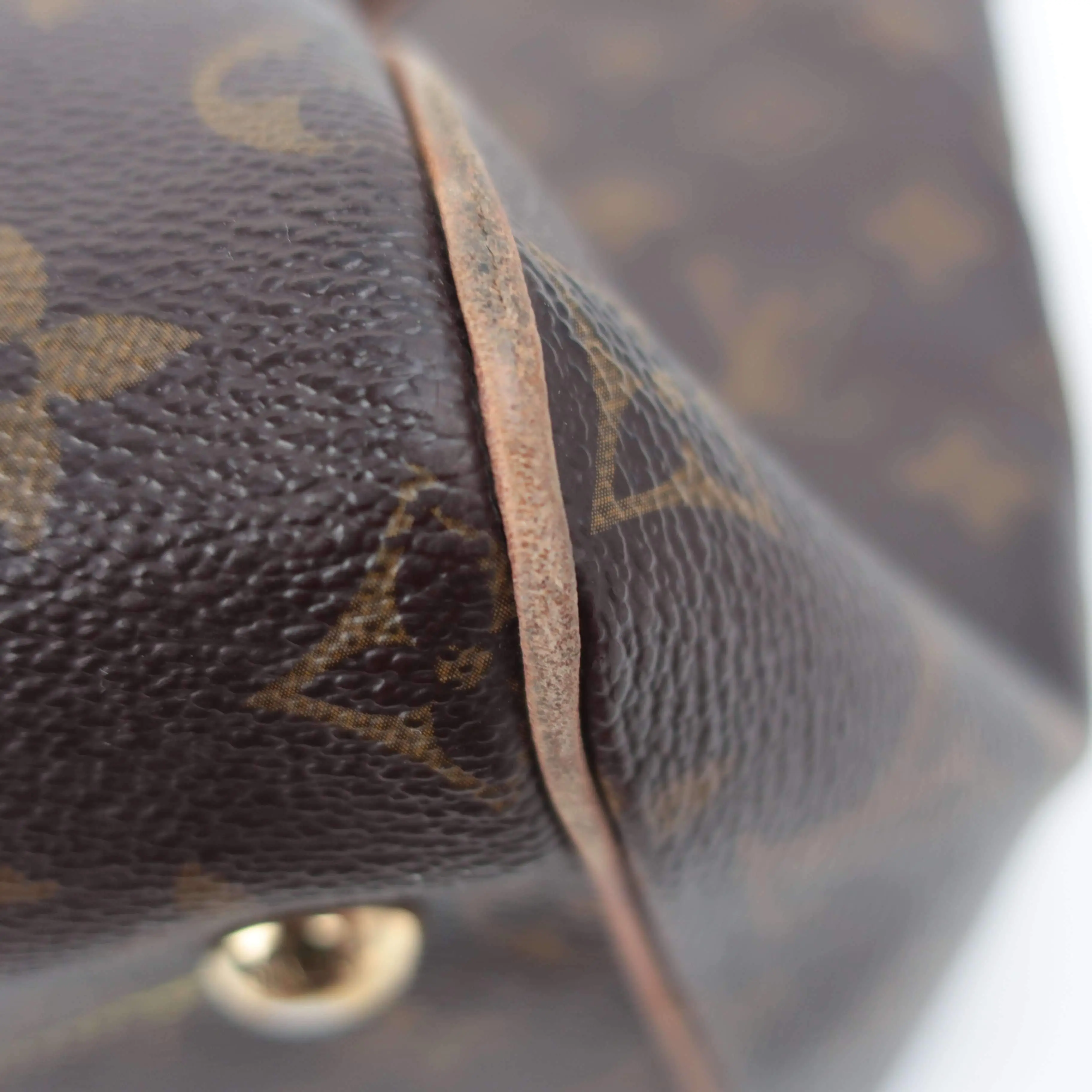 Louis Vuitton Tivoli GM Monogram Bag - Image 21