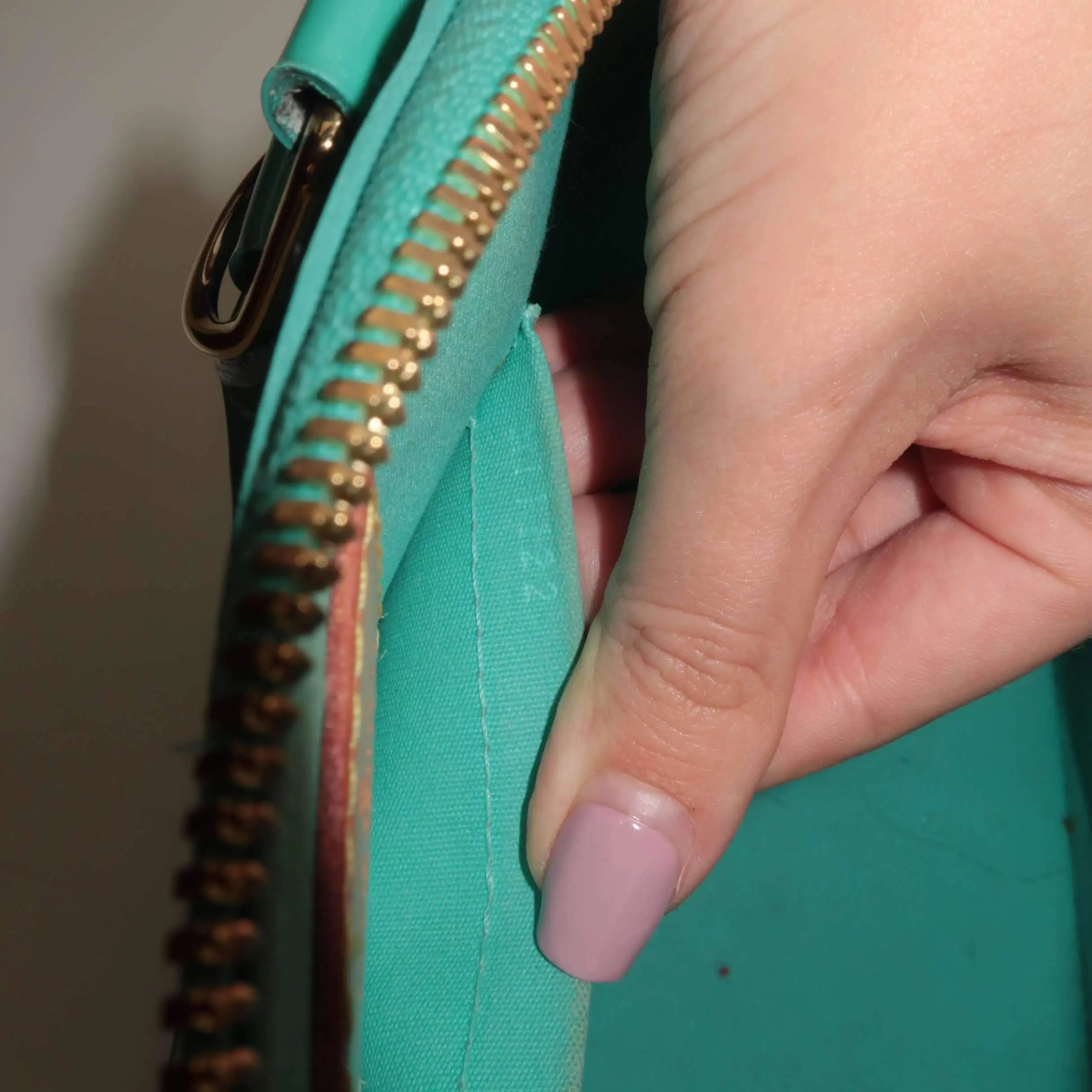 Louis Vuitton Turquois Vernis Alma BB Bag - Image 7