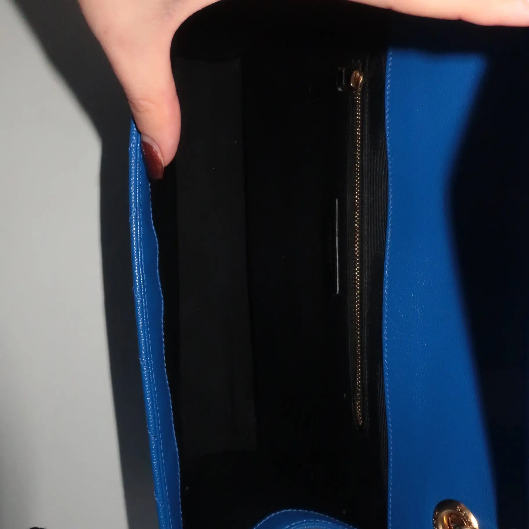 YSL Saint Laurent Blue Caviar Large Envelope Bag - Image 7