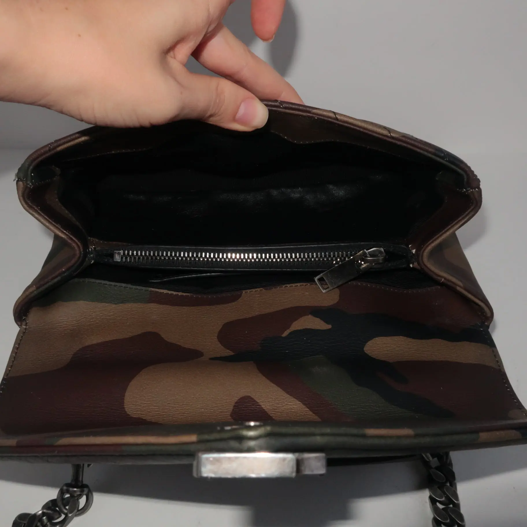 Yves Saint-Laurent Camouflage Medium College Bag - Image 17